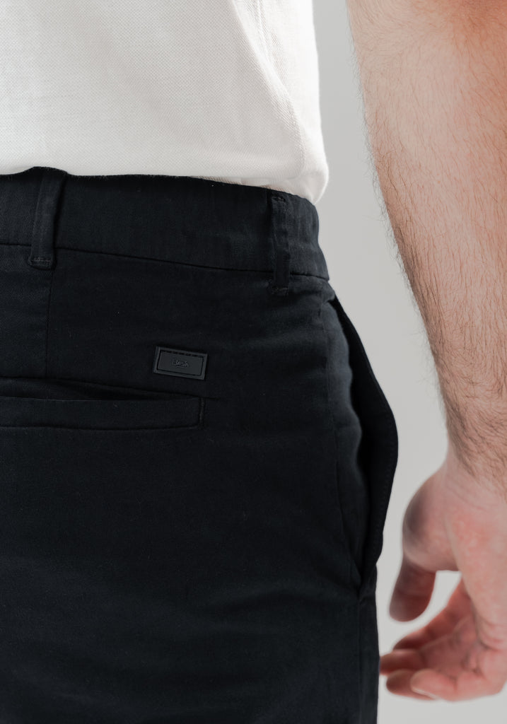 Black Ultraflex Slim Chino